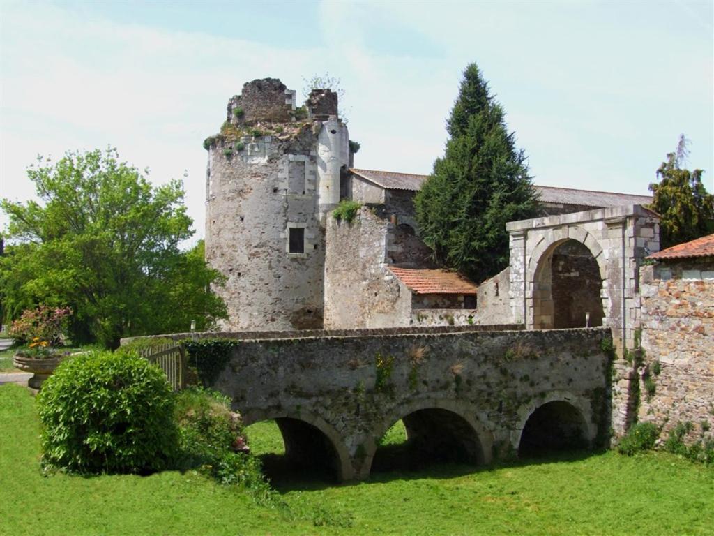 Chateau De La Galissonniere Le Pallet Экстерьер фото